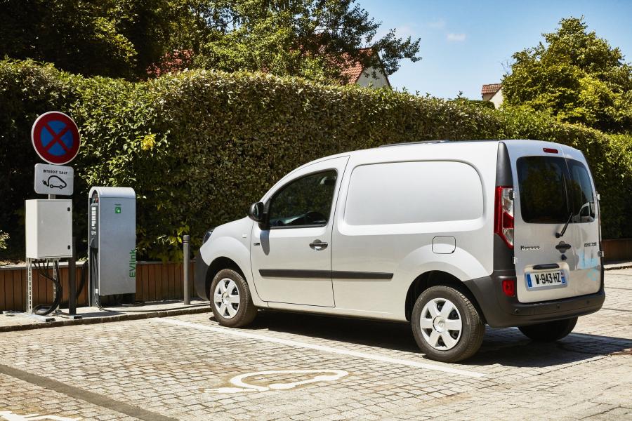  Renault Kangoo Express Z.E. 33 Style Pack 2017 года  (фото 11 из 27)